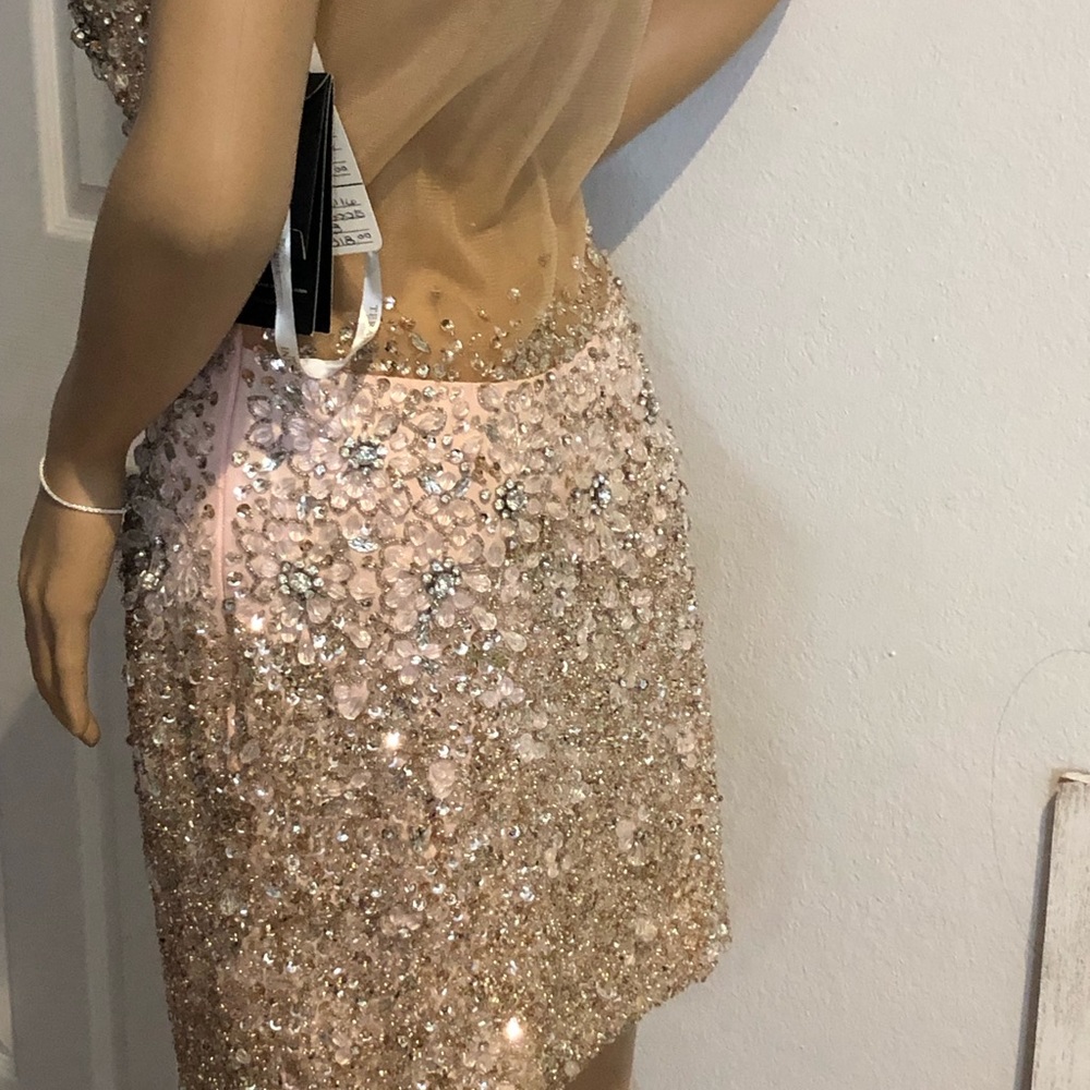 TERANI COUTURE - Picture 8 of 9